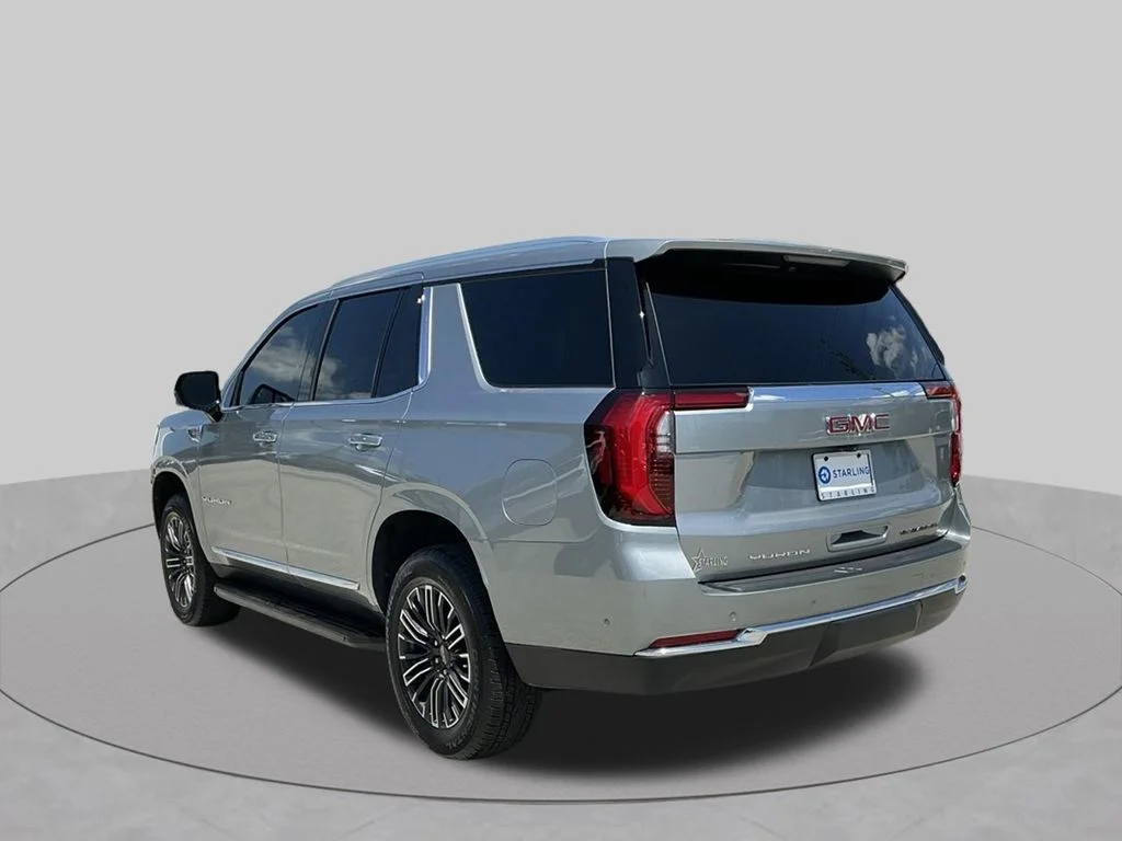 Used 2025 Silver GMC Elevation image 7