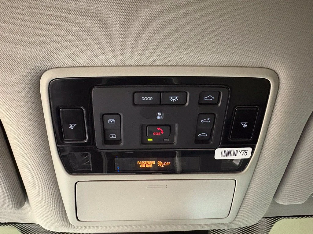 Used 2025 Beige Toyota XLE image 39