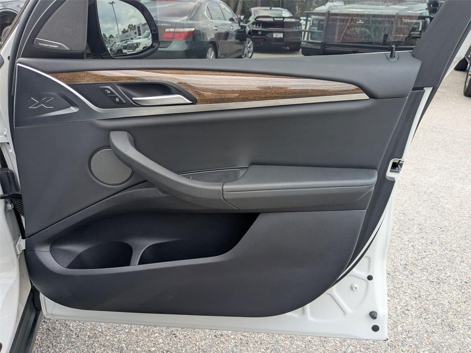 Used 2019 Mineral White Metallic BMW xDrive30i image 33