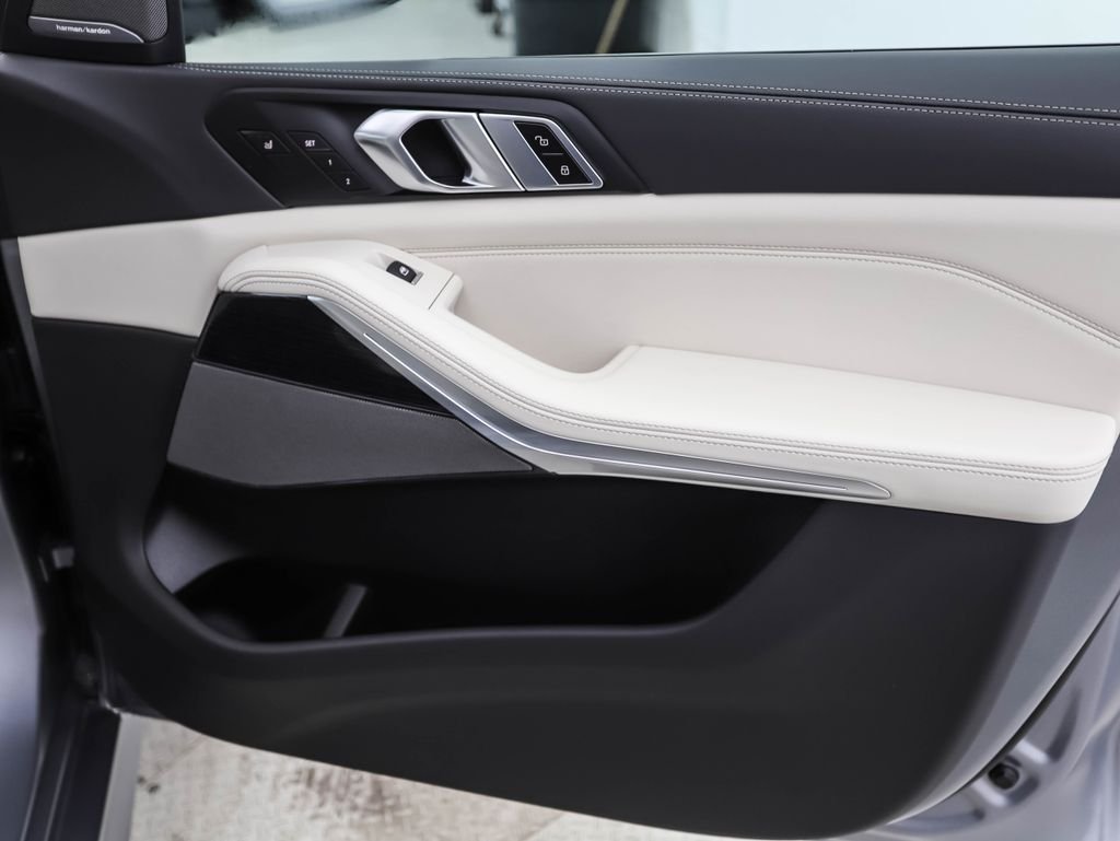 New 2026 Gray Metallic BMW xDrive50e image 28