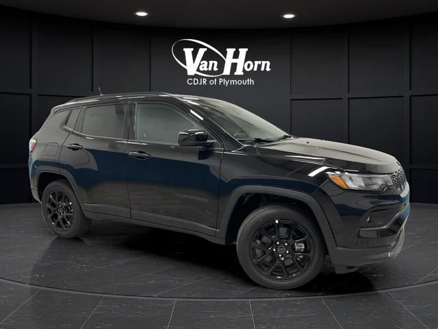 New 2026 Diamond Black Crystal Pearl-Coat Exterior Paint Jeep Latitude image 1