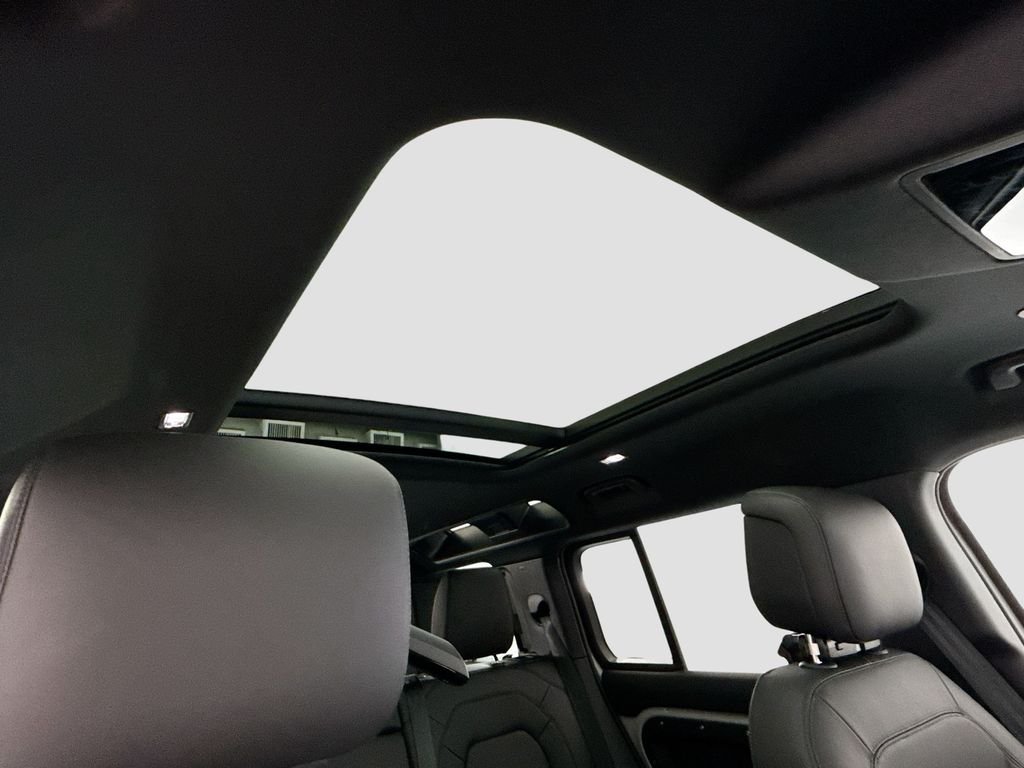New 2026 Borasco Grey Land Rover X-Dynamic SE image 18