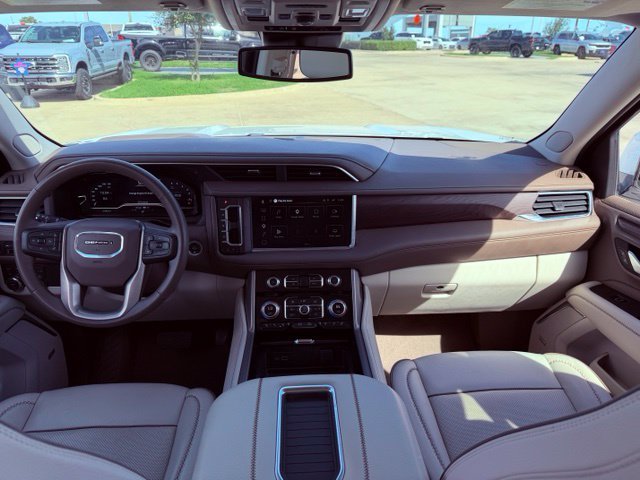 Used 2024 White GMC Denali image 29