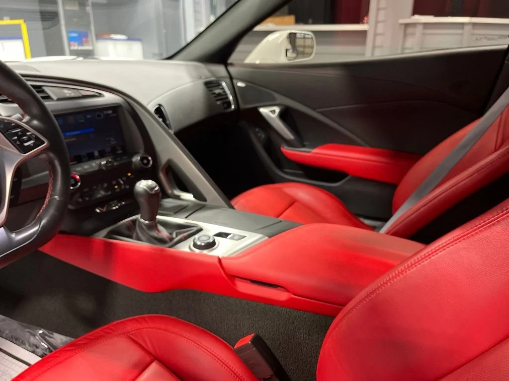 Used 2016 Arctic White Chevrolet Stingray image 23