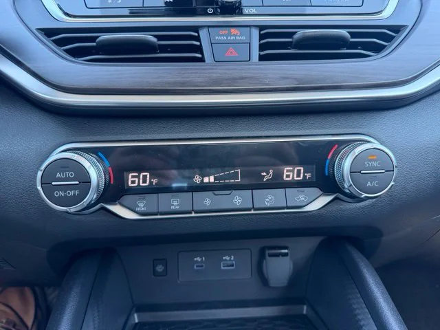 New 2026 Pearl White Nissan 2.5 SV image 28