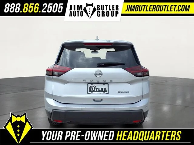 Used 2024  Nissan SV image 19