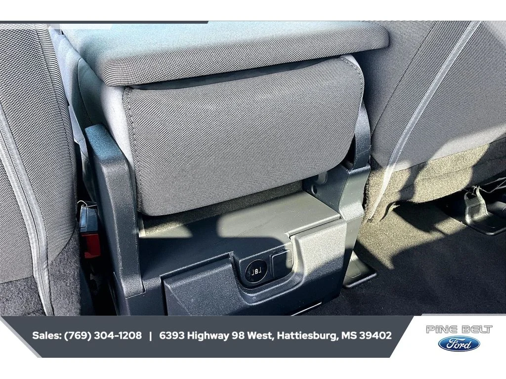 Used 2024 Oxford White Ford XL image 25