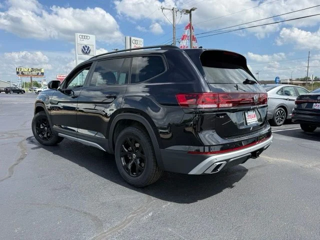 New 2026 Black Volkswagen 2.0T Peak Edition image 5