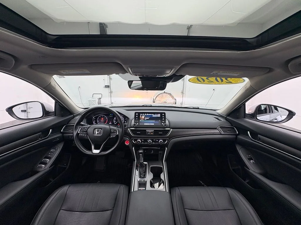 Used 2020 Silver Honda EX-L image 3