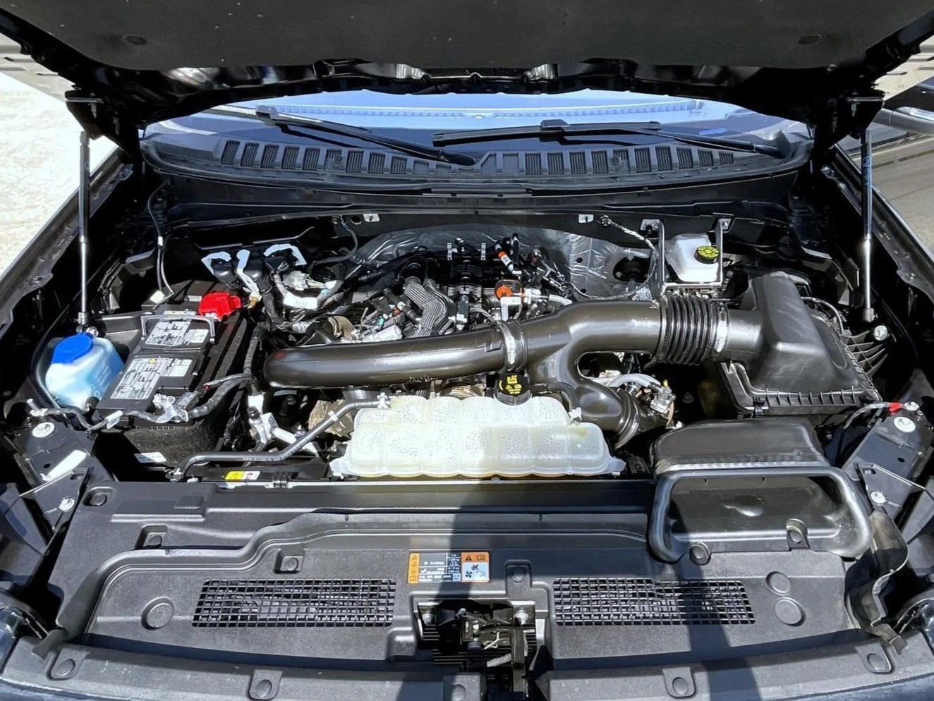 Used 2025 Black Ford Platinum image 27