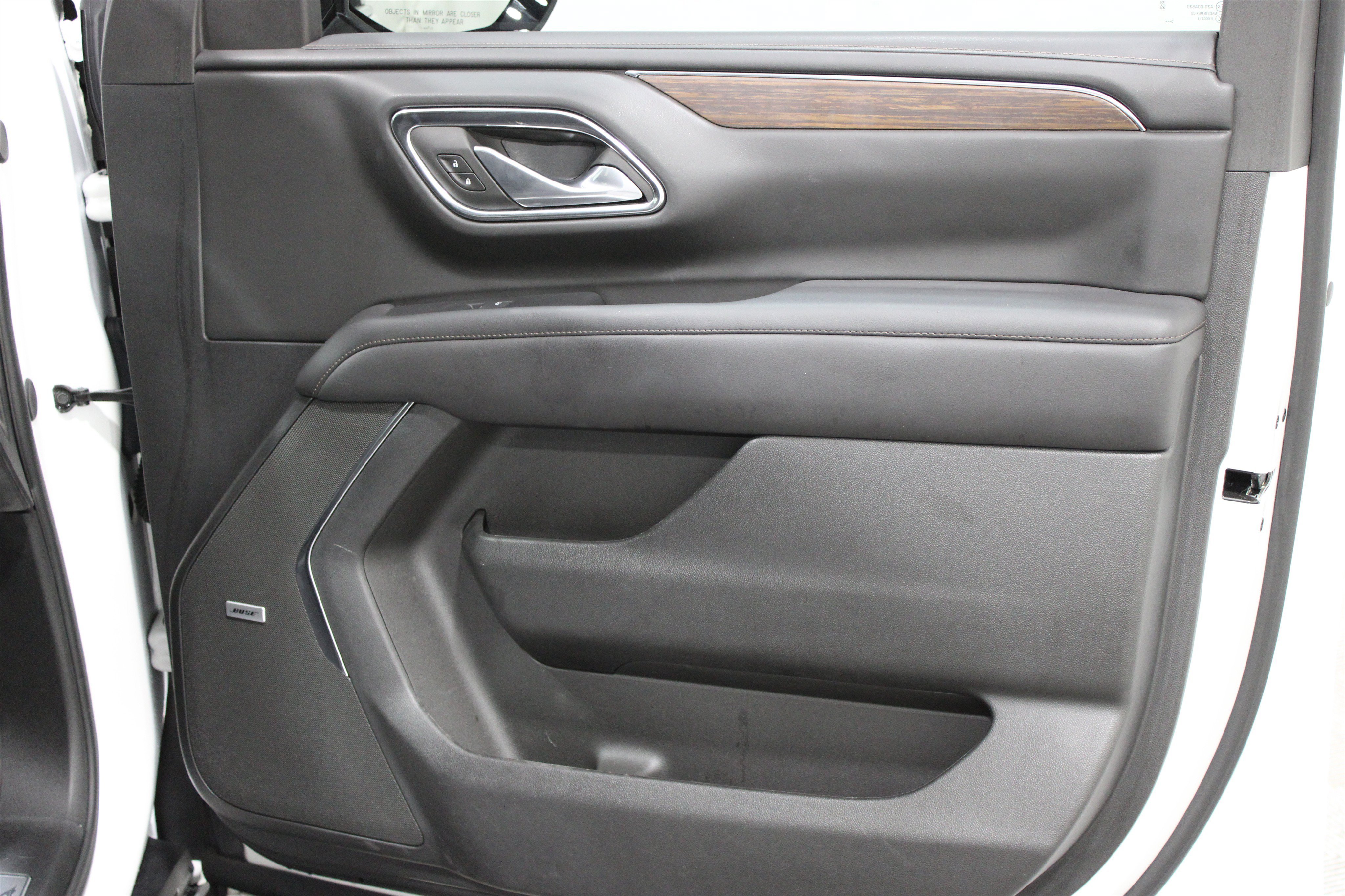 Used 2024 Iridescent Pearl Tricoat Chevrolet High Country image 39