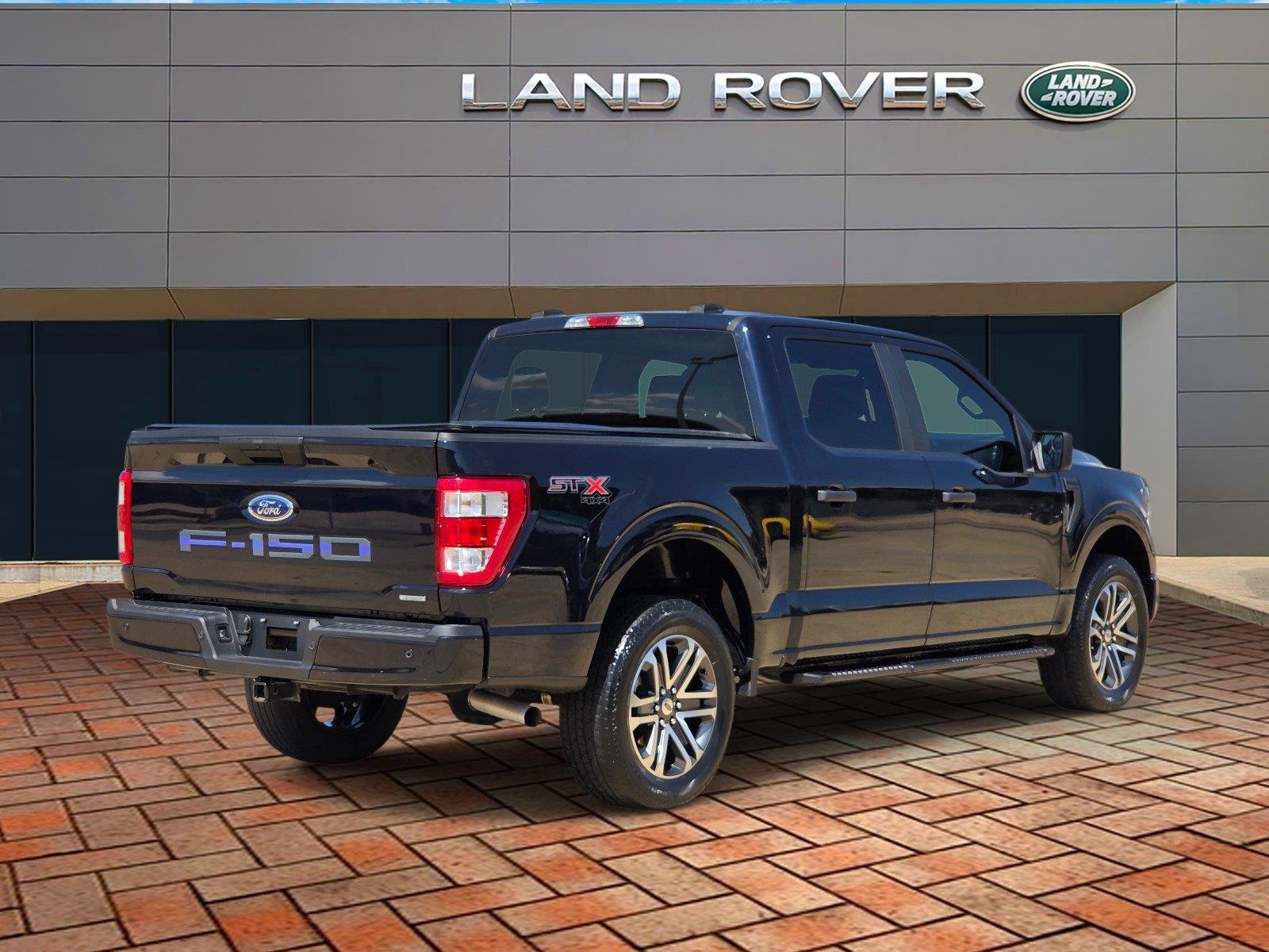 Used 2023 Antimatter Blue Ford XL image 4