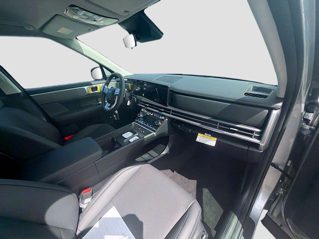 New 2026 Shimmering Silver Hyundai SEL FWD image 21