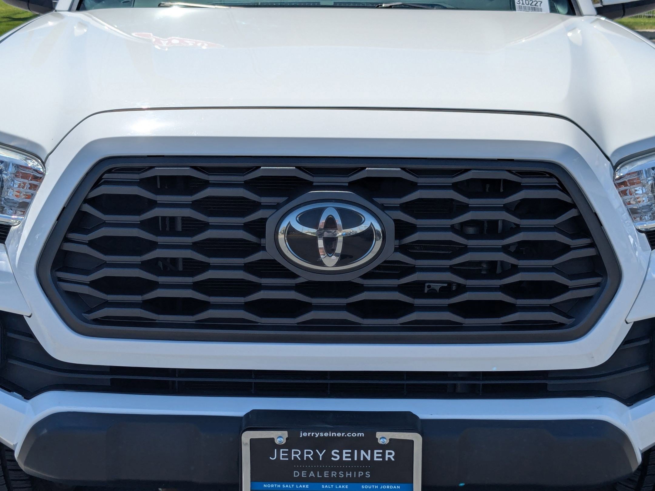 Used 2020 Super White Toyota TRD Off Road image 10