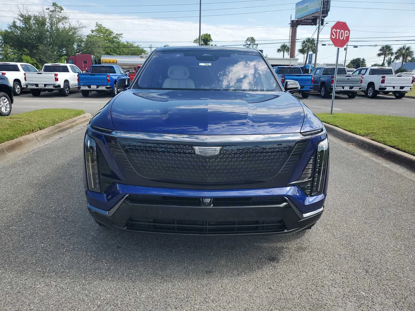 2026 Cadillac VISTIQ Sport - Photo 9