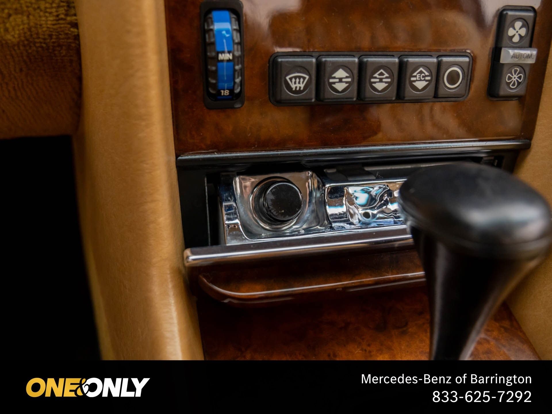 Used 1987 Black Mercedes-Benz 560 SL image 25