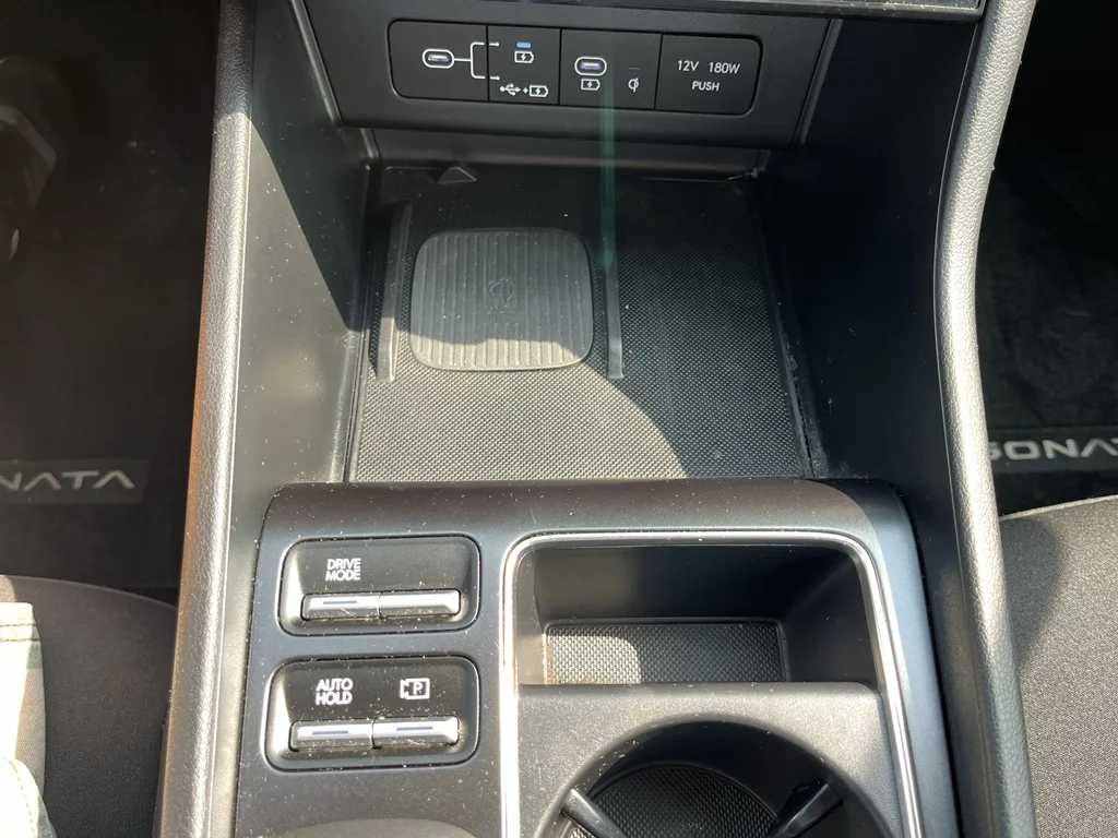Used 2025 Serenity White Hyundai SEL Convenience image 34