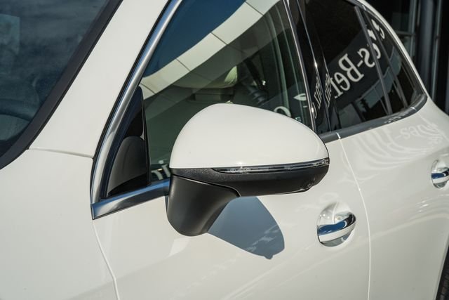 New 2026 Polar White Mercedes-Benz GLC 300 image 15