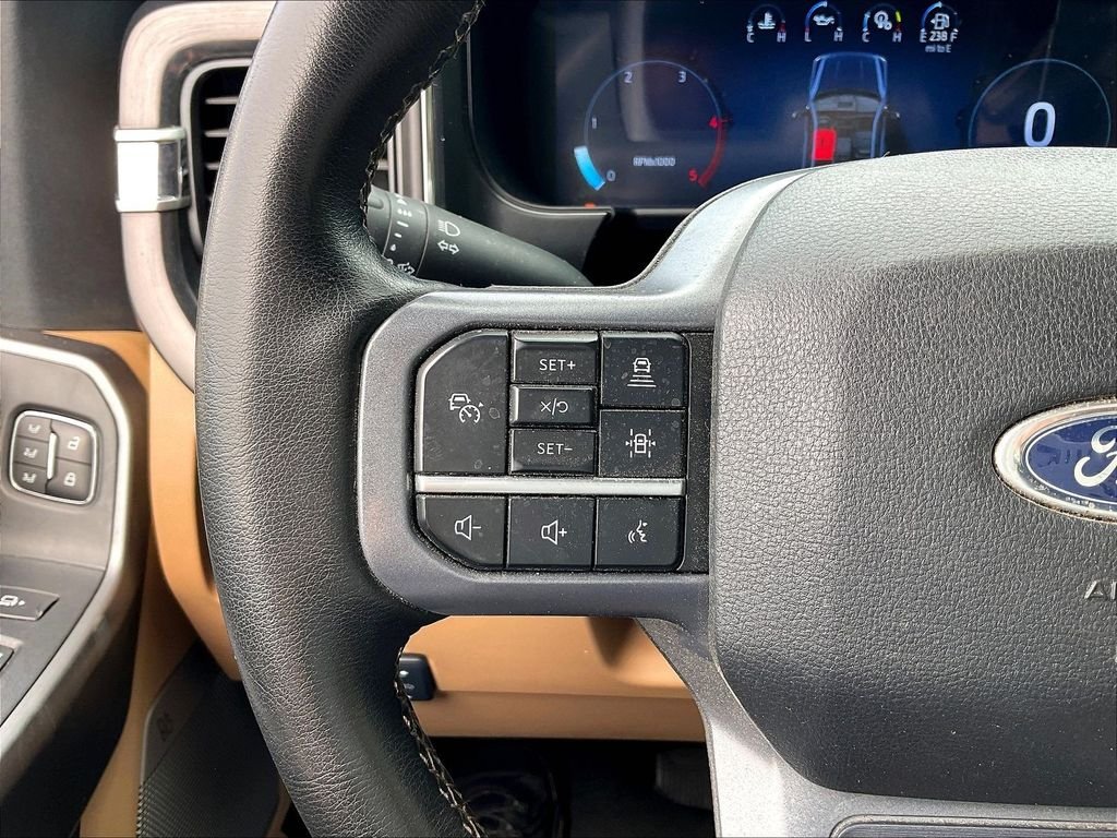 Used 2026 Glacier Gray Metallic Tri-Coat Ford Lariat image 22