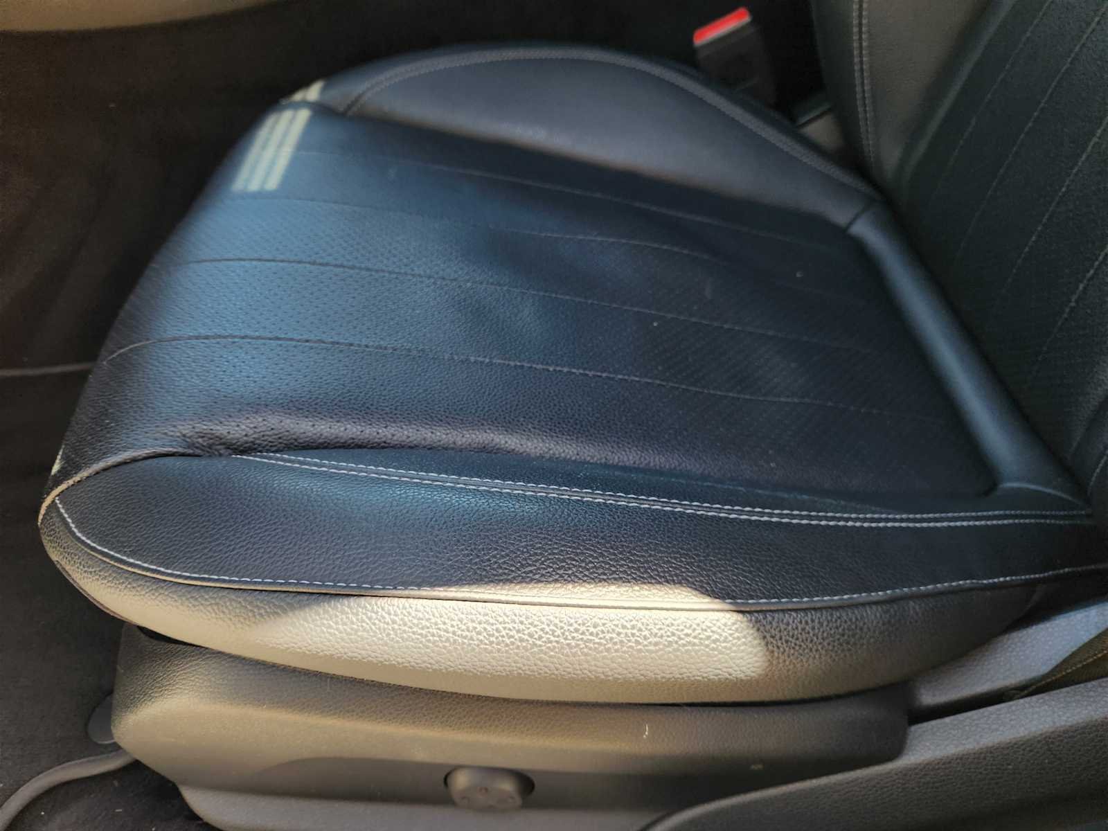 Used 2019 Polar White Mercedes-Benz E 300 image 21