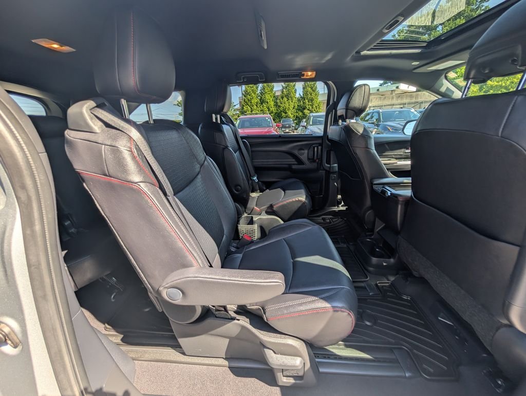 Used 2025 Silver Toyota XSE image 3