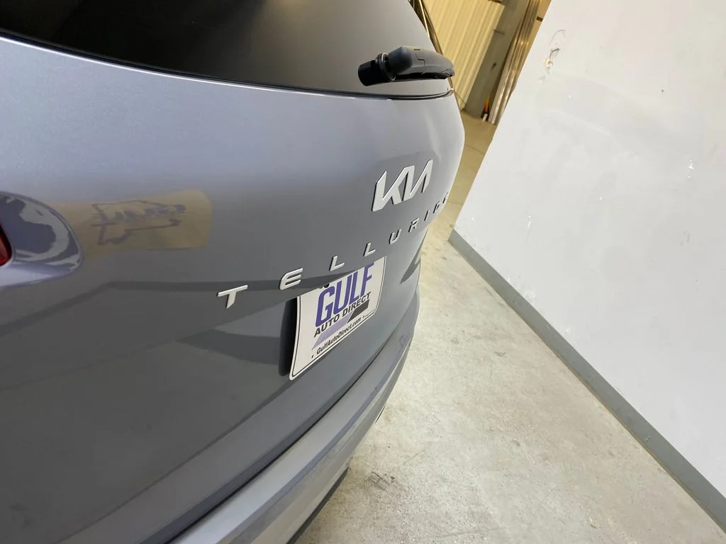Used 2025 Silver Kia S image 16