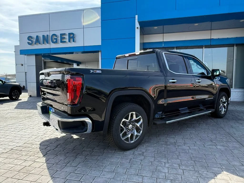 New 2026 Onyx Black GMC SLT image 10