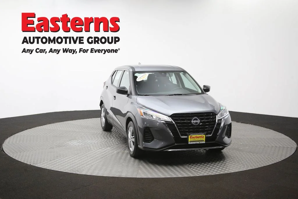 Used 2023 Gray Nissan S image 49