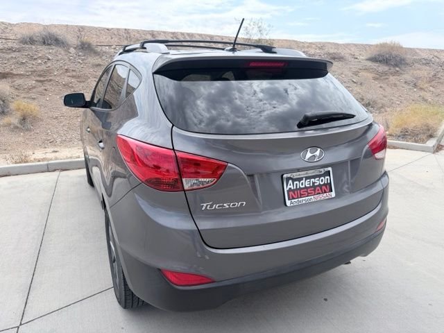 Used 2015 Gray Hyundai SE image 8
