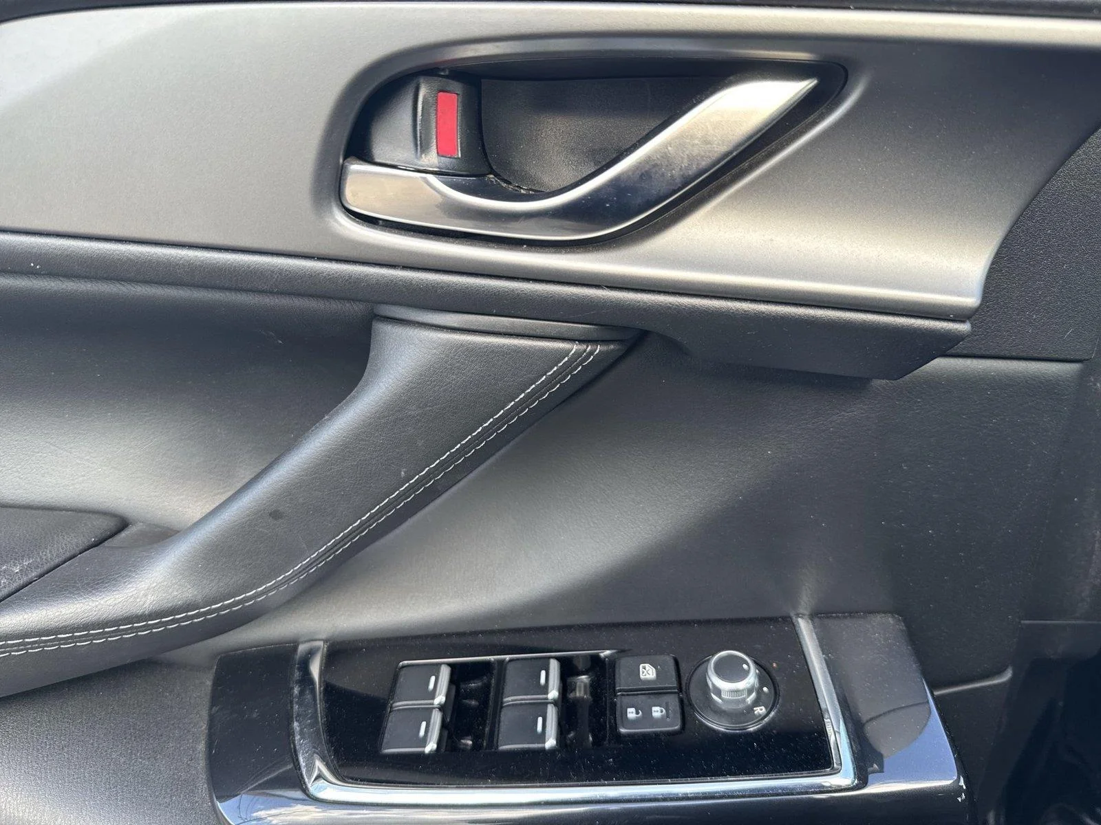 Used 2018 Jet Black Mica Mazda Touring image 5
