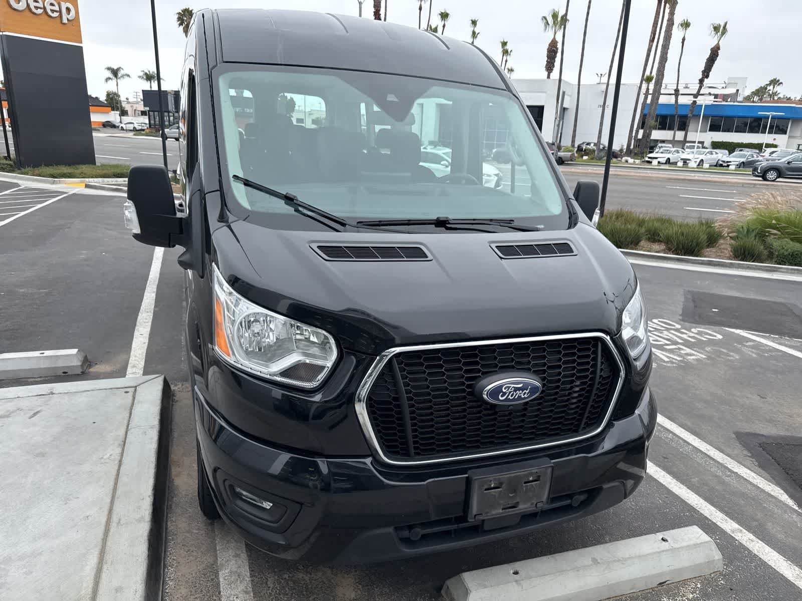 Used 2022 Agate Black Metallic Ford XLT image 4