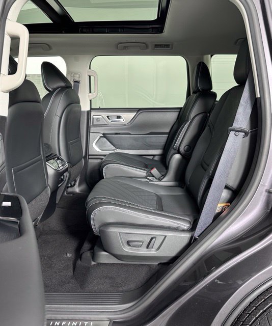 New 2027 Silver INFINITI LUXE image 19