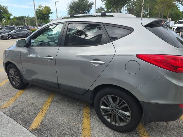 Used 2015 Gray Hyundai SE image 5