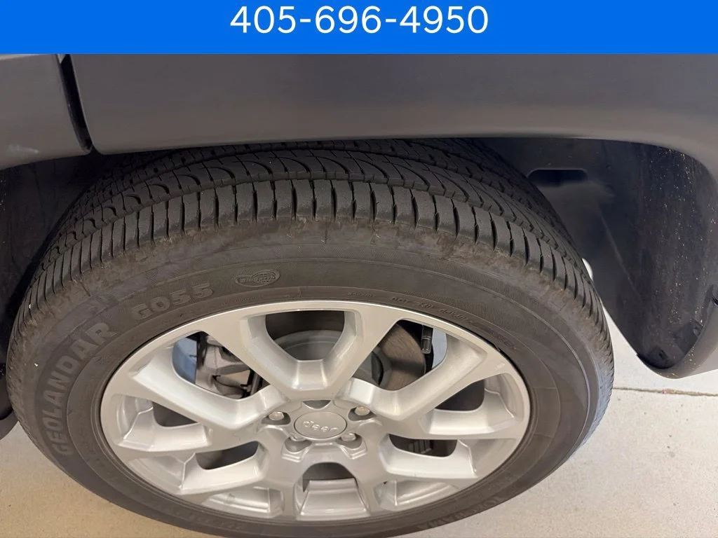 Pre-Owned 2024 Jeep Compass Latitude Lux