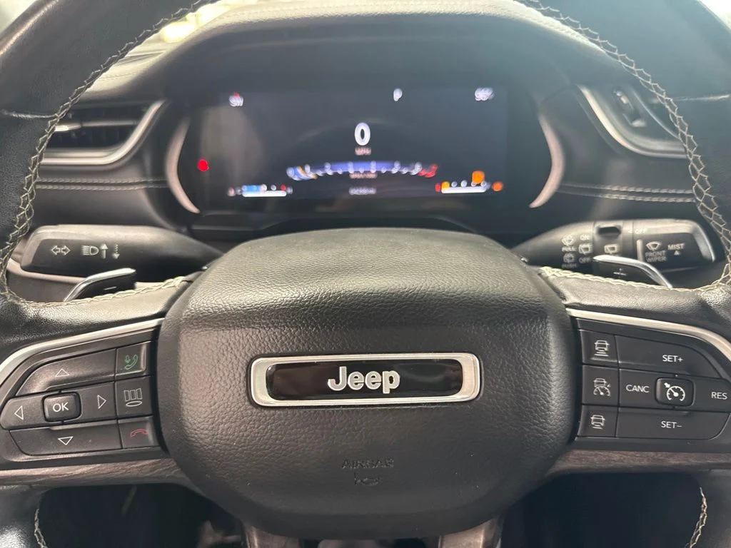Used 2022 Gray Jeep Limited image 25