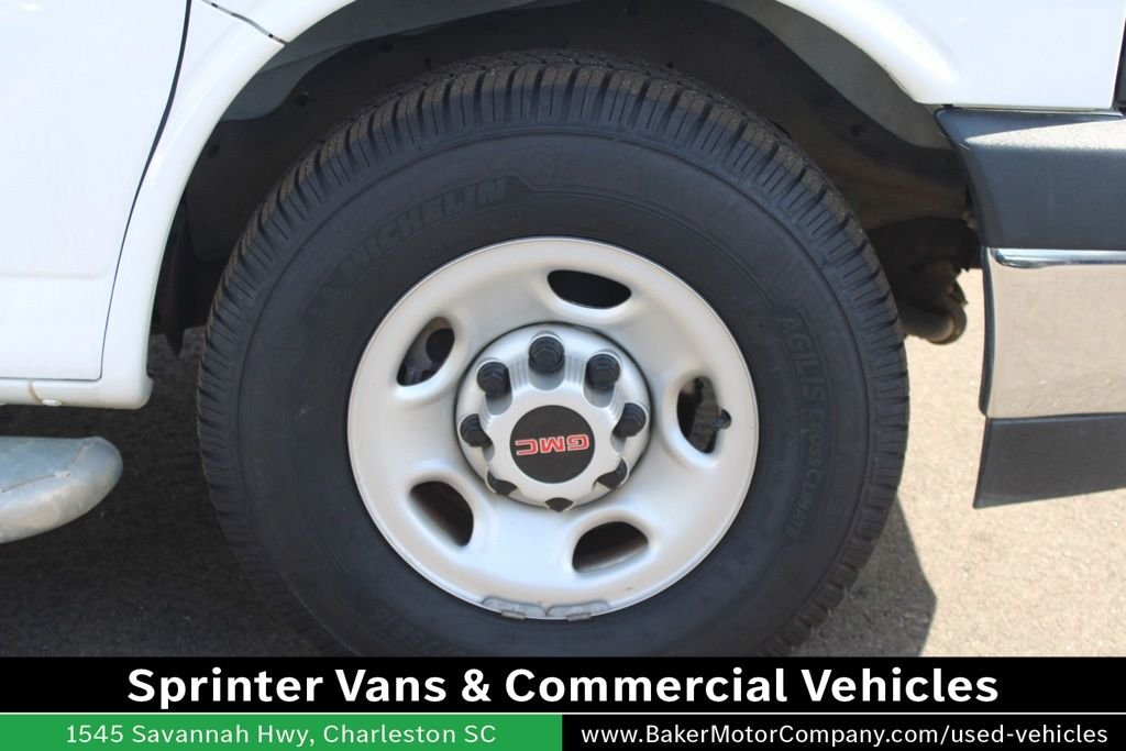 2023 GMC Savana Cargo Work Van - Photo 13