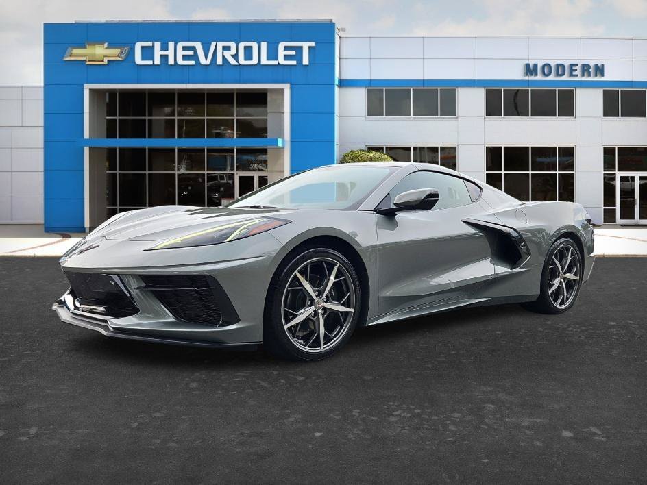 Used 2022 Hypersonic Gray Metallic Chevrolet 2LT image 1