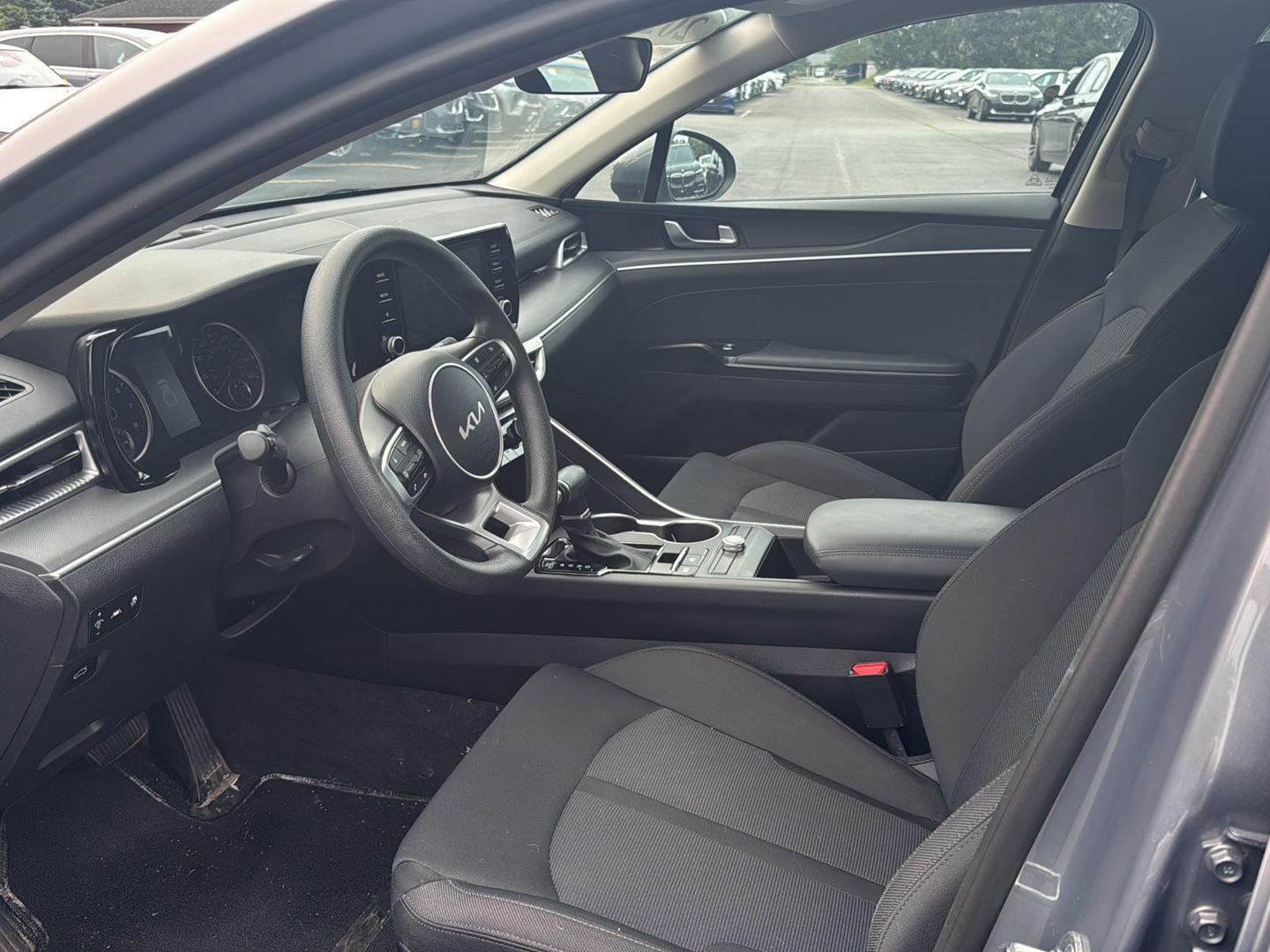 Used 2023 Everlasting Silver Kia LXS image 2