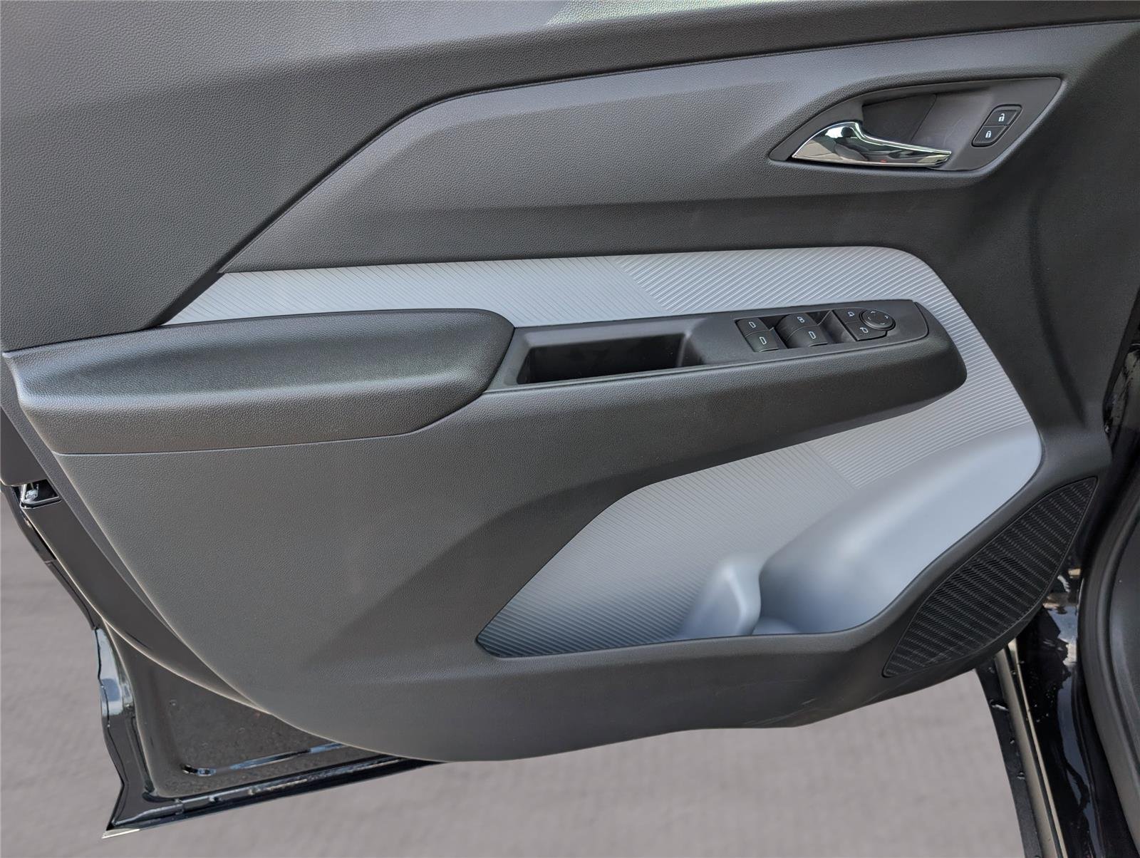 New 2027 Mosaic Black Metallic Chevrolet RS image 35