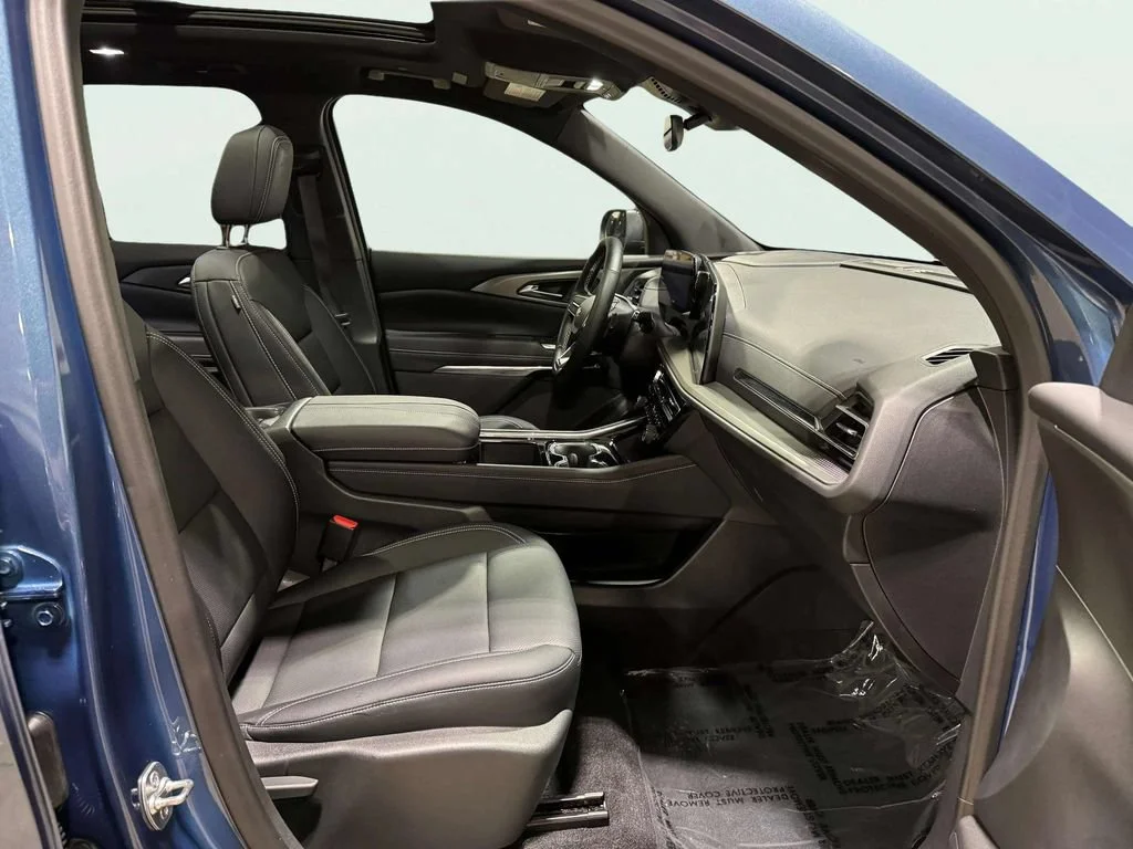 2025 Chevrolet Traverse LT - Photo 27
