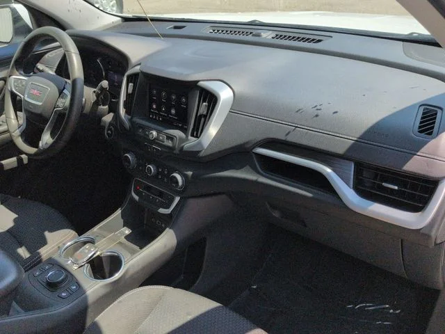 Used 2023 White GMC SLE image 30