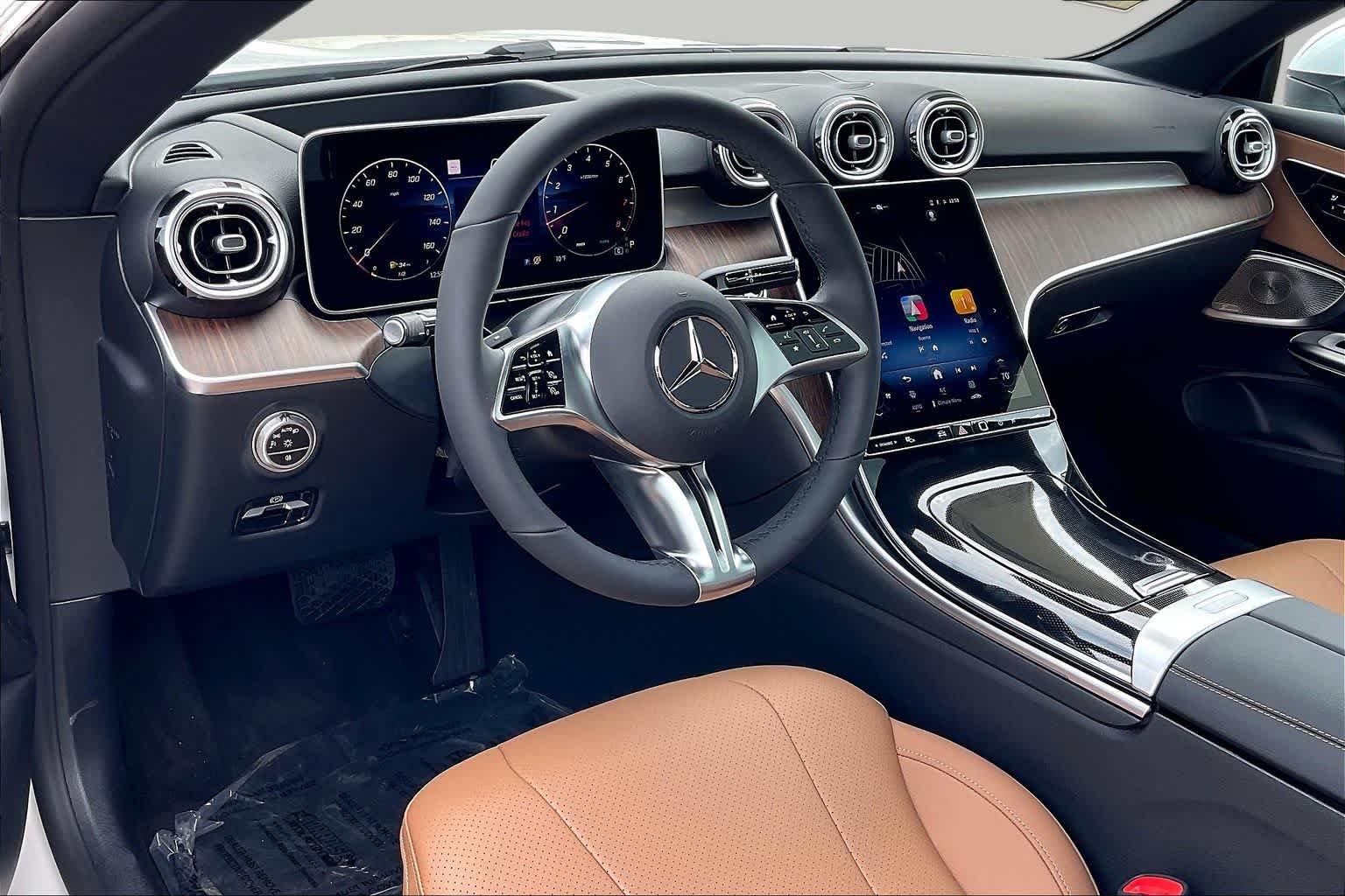 New 2026 MANUFAKTUR Moonlight White Metallic Mercedes-Benz CLE 300 image 9