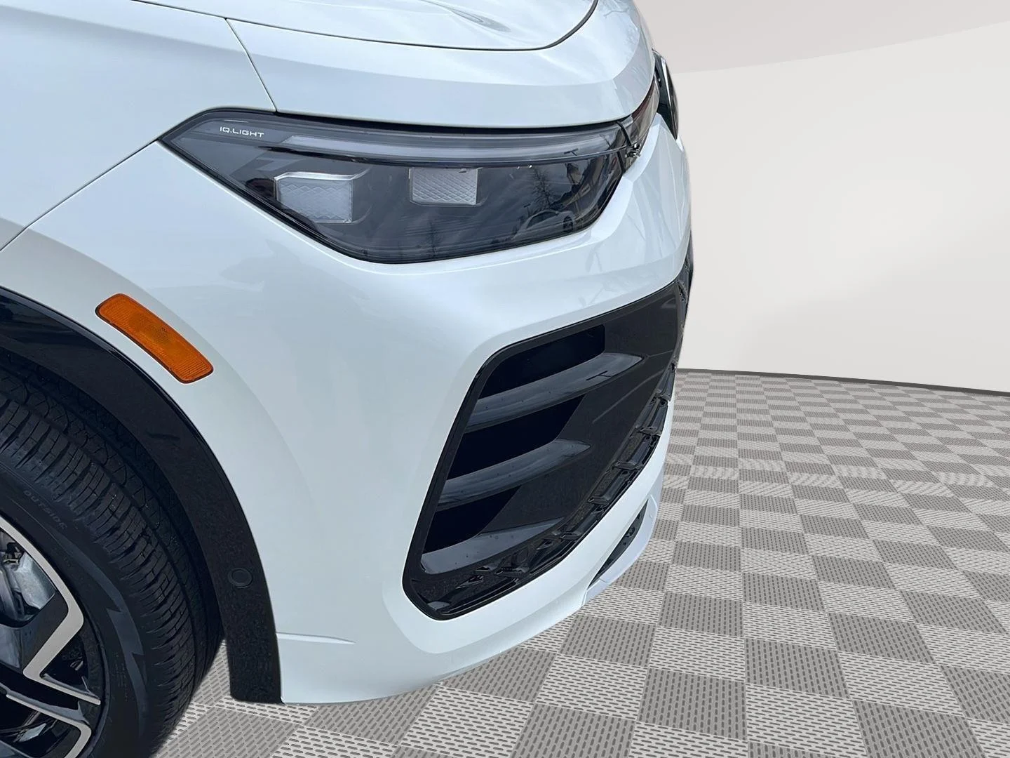 New 2026 Opal White Pearl Volkswagen SEL R-Line Turbo image 9
