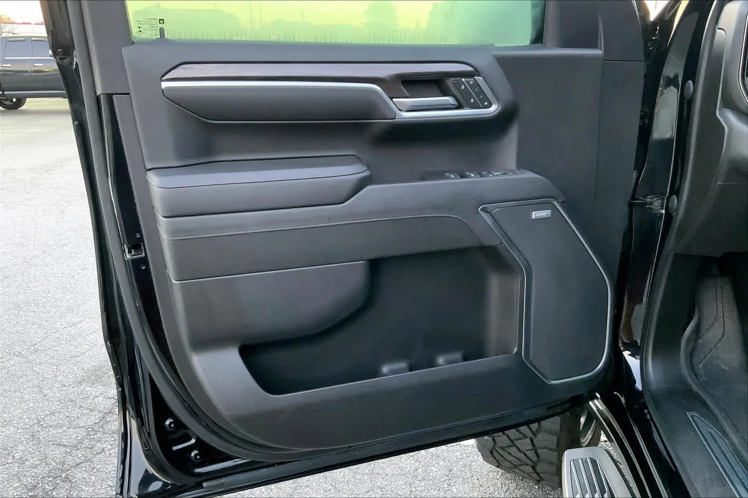 Used 2022 Black Chevrolet LTZ image 21
