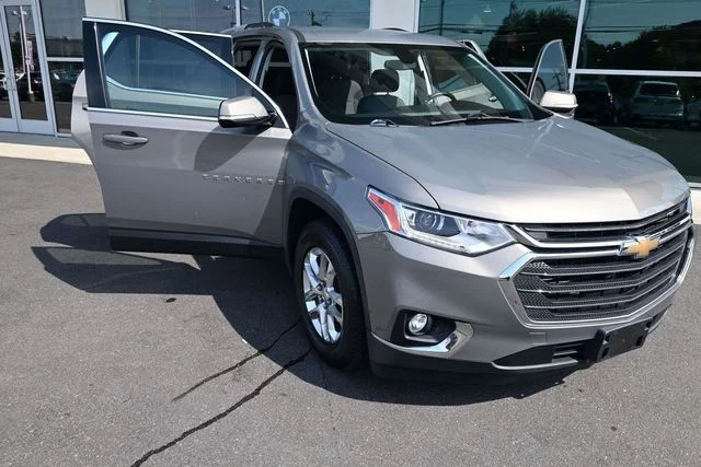 Used 2018 Gray Chevrolet LT image 29
