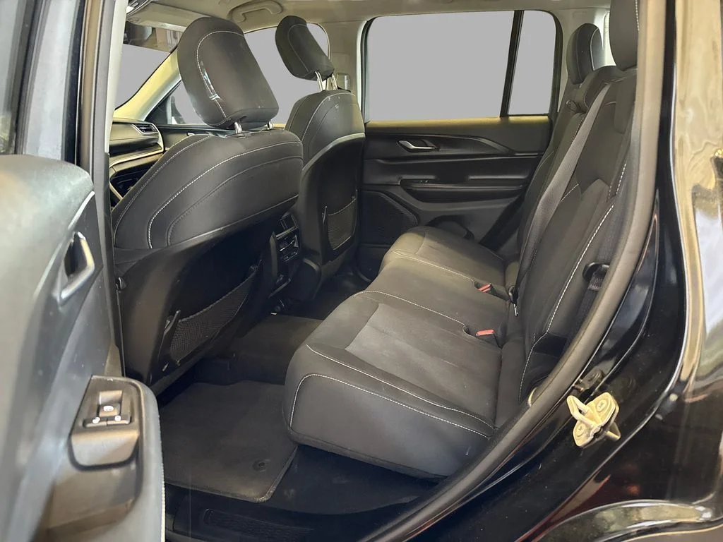 Used 2023 Black Jeep Laredo image 10