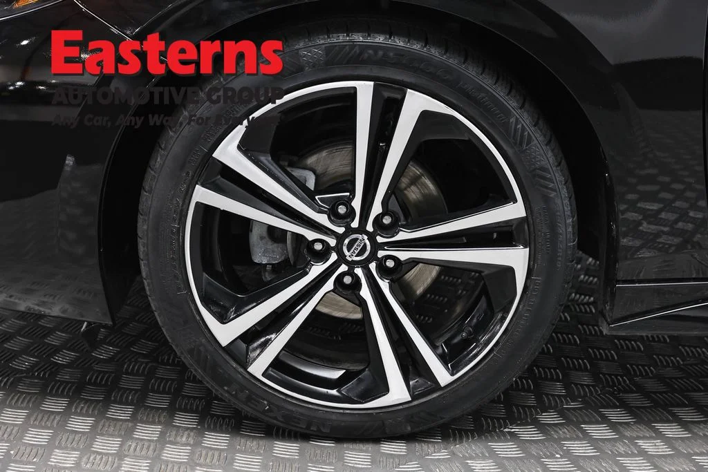 Used 2023 Black Nissan SR image 33