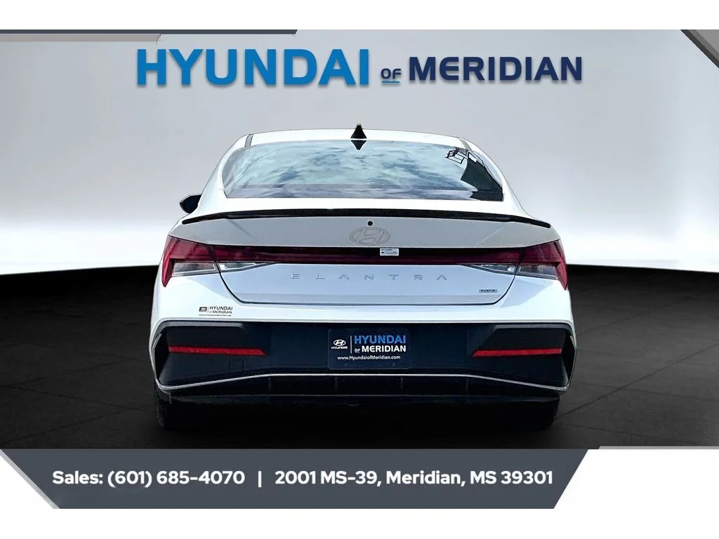 Used 2025 SERENITY WHITE Hyundai SEL Sport image 4