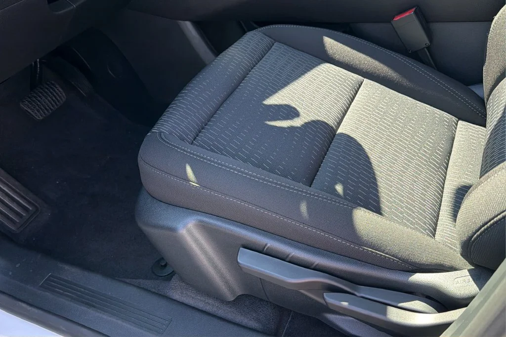 New 2027 Summit White Chevrolet LT image 19