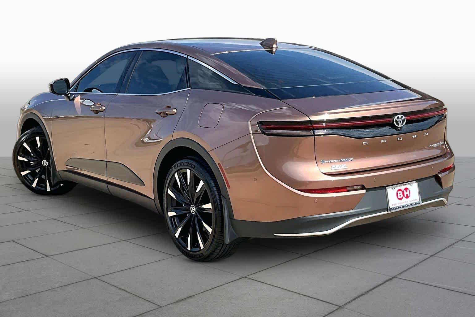 Used 2025 Bronze Age Toyota Platinum image 12